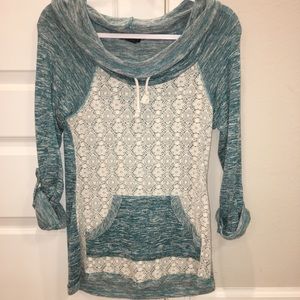 Lace pullover
